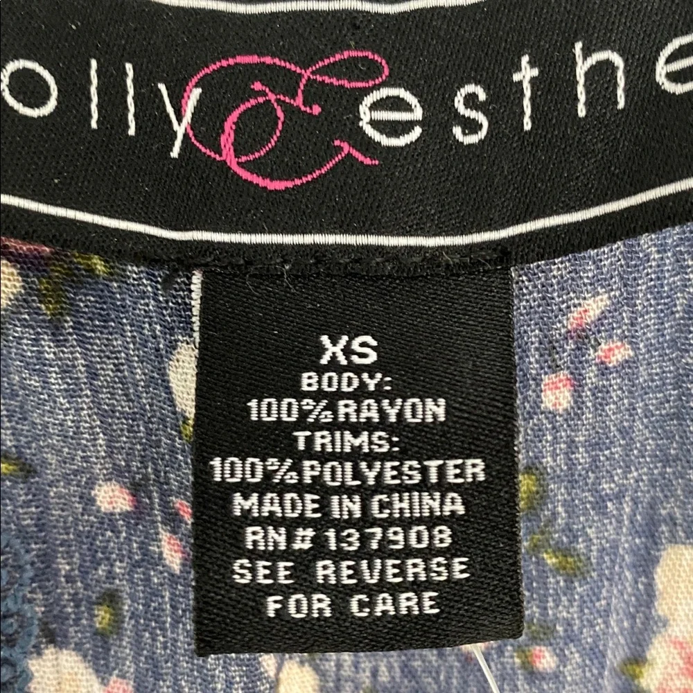 Polly & Esther Navy Floral Lace Trim Blouse. Beautiful and Feminine. XS. NWT - Picture 4 of 11